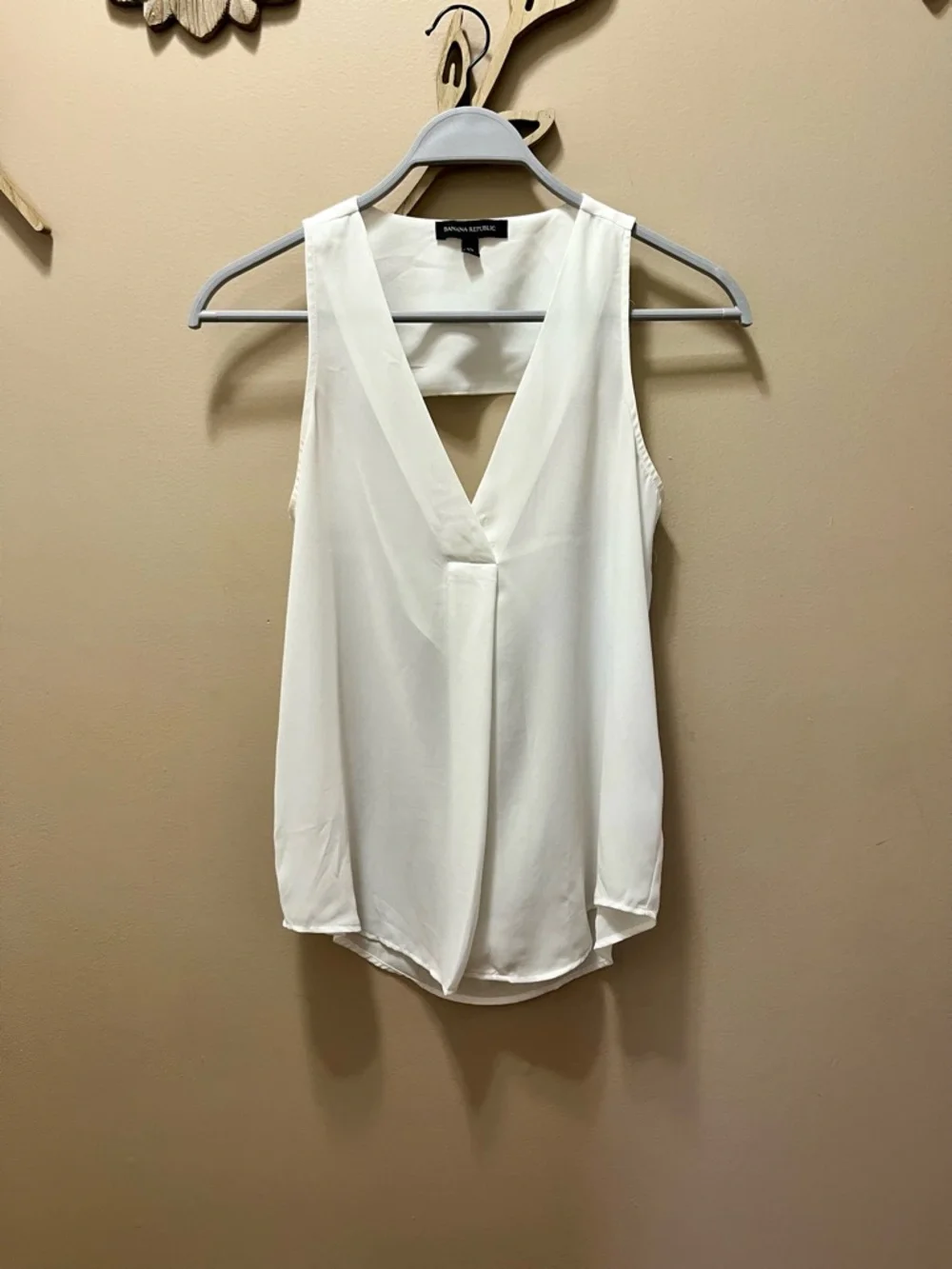 Banana Republic Sheer White Sleeveless Open Back Blouse Size XS